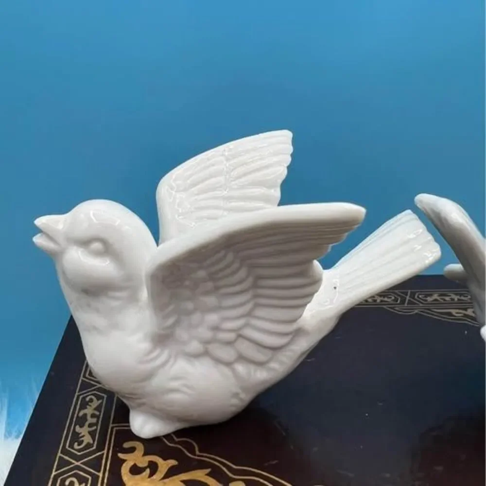 Ceramic White Pair of Birds